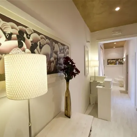 White House 3* Trani