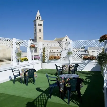White House 3* Trani