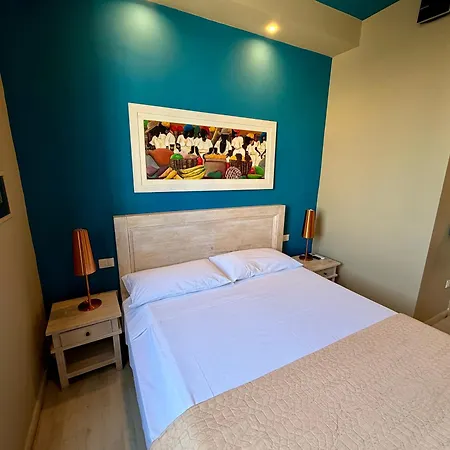 White House Guest house 3*