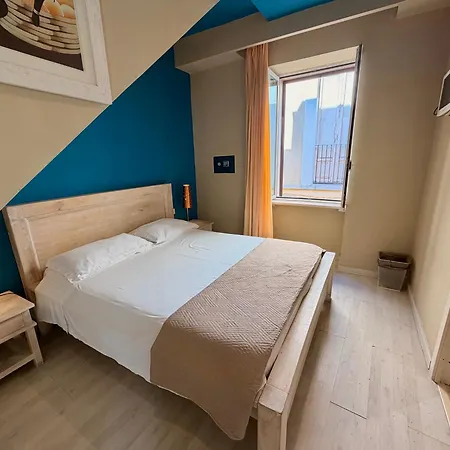 White House Guest house 3*