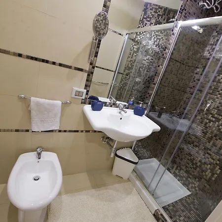 ゲストハウス White House 3*